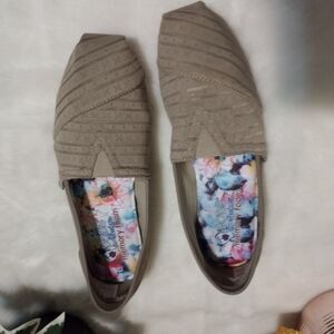 Bobs boy Ake shoes for women size 7.5